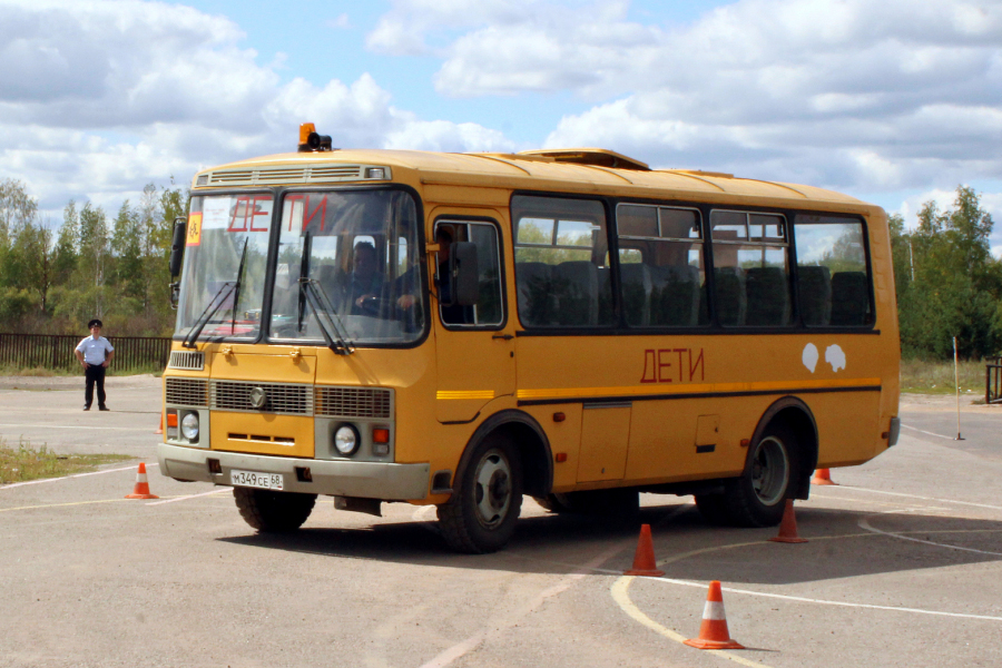 По требованию прокуратуры в Рассказовском районе изменили маршрут школьного автобуса 