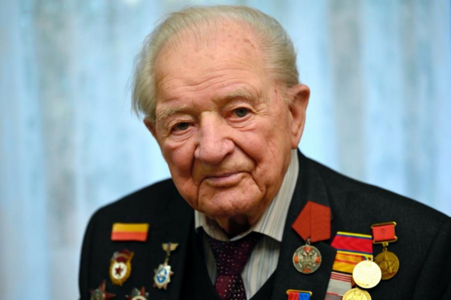 Ветеран Великой Отечественной войны Владимир Севрюков отмечает 100-летие