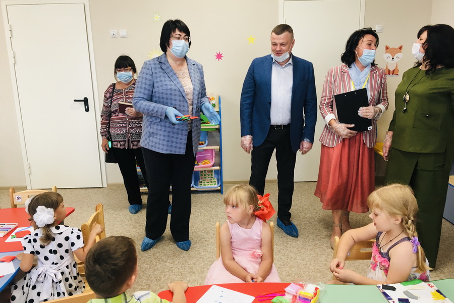 Сенсорная комната и теплица: Александр Никитин оценил детсад "Созвездие" в Мичуринском районе