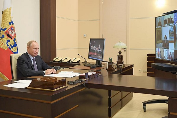 Путин заявил о стремлении выйти из режима ограничений "как можно быстрее"