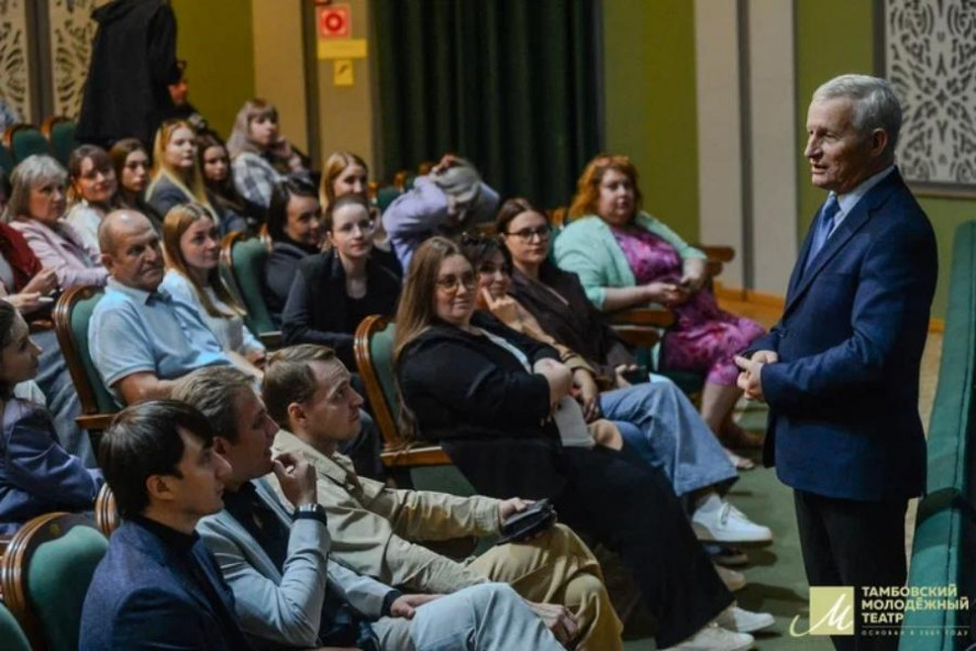 В новом сезоне зрителей молодёжного театра ждёт сразу несколько премьер