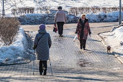В России впервые с января выявили менее 30 тысяч заболевших COVID-19 за сутки