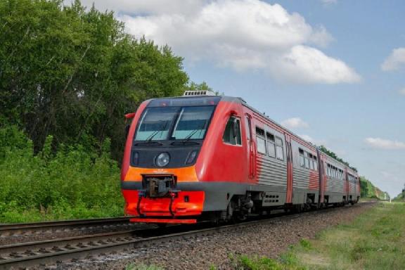 С 20 апреля возобновится движение пригородных поездов 