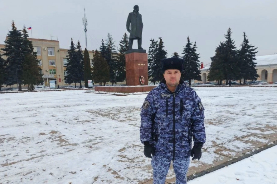 В Моршанске росгвардейцы пришли на помощь пожилой женщине с травмой
