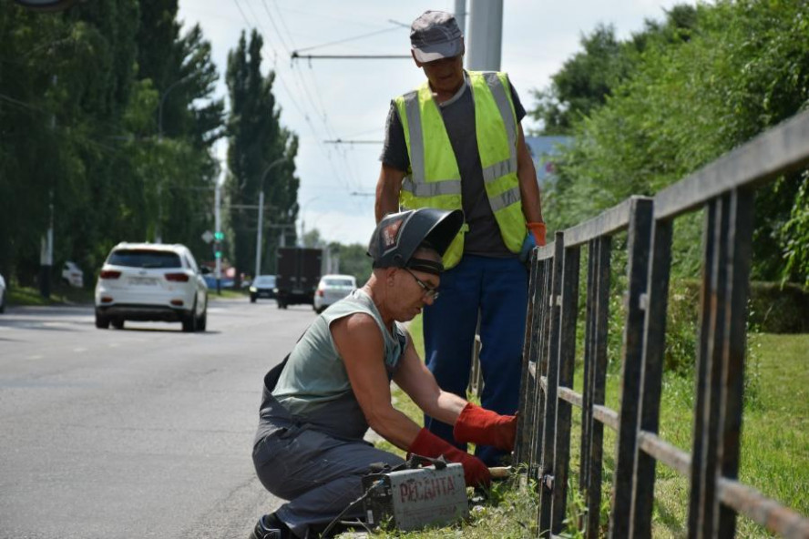 В Тамбове приведено в порядок 215 секций уличных ограждений