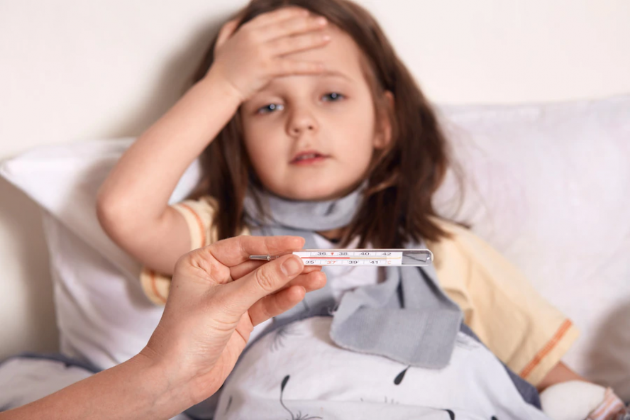 Инфекционист назвал тревожные симптомы гриппа у детей