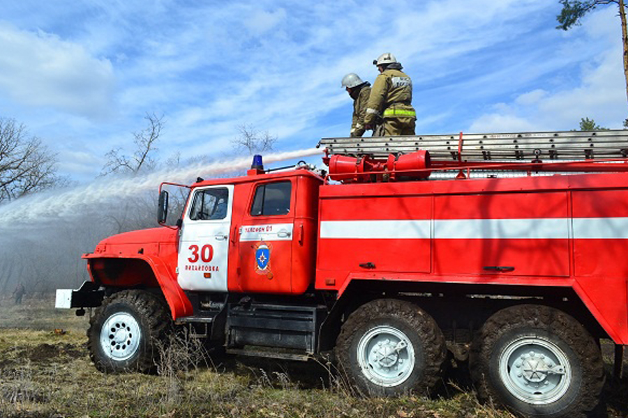 В Рассказовском районе не допустили перехода огня из болотистой местности в лес