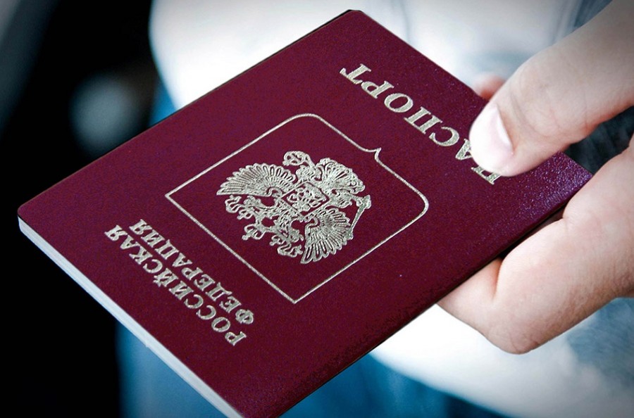 Финансовые организации области будут обслуживать клиентов по старым паспортам