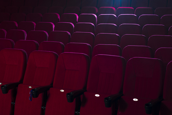 Кинотеатры в регионах сокращают часы работы или закрываются