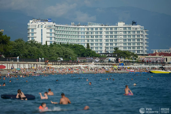 Отели Краснодарского края перестанут заселять непривитых туристов