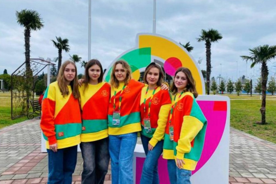 Тамбовчанки приняли участие во Всемирном фестивале молодёжи в Сочи
