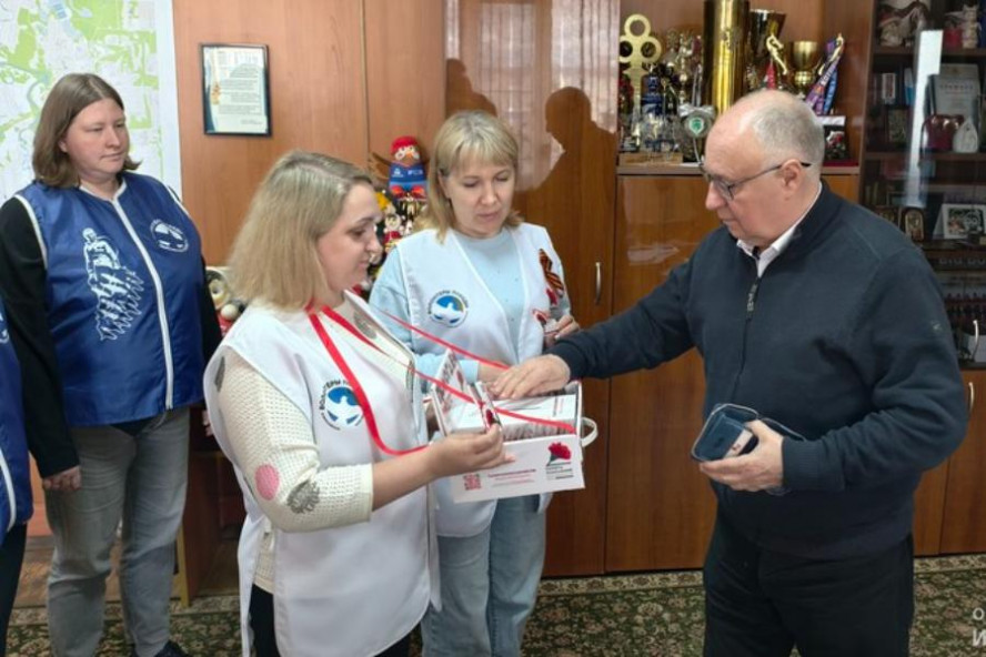 В Котовске стартовала благотворительная акция "Красная гвоздика"