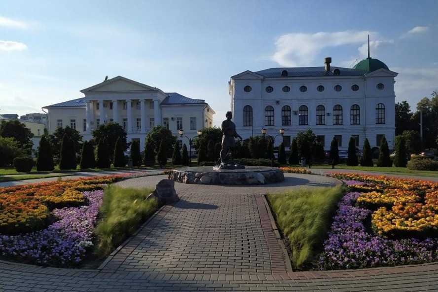 Итоги дня: четыре тамбовские школы в числе лучших в России, 300-килограммовая тыква, победа боксера из Моршанска