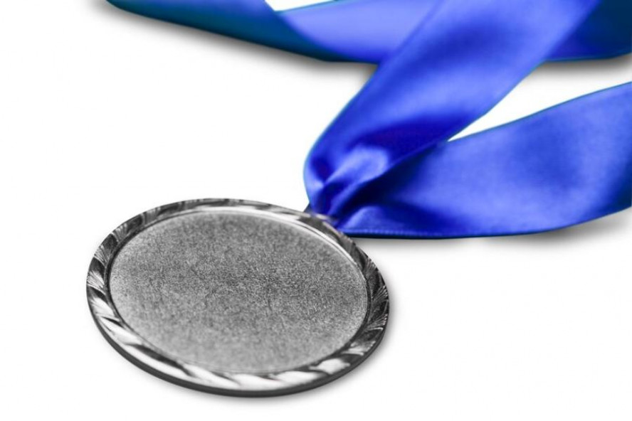 Серебряные медали в школах: условия получения и преимущества