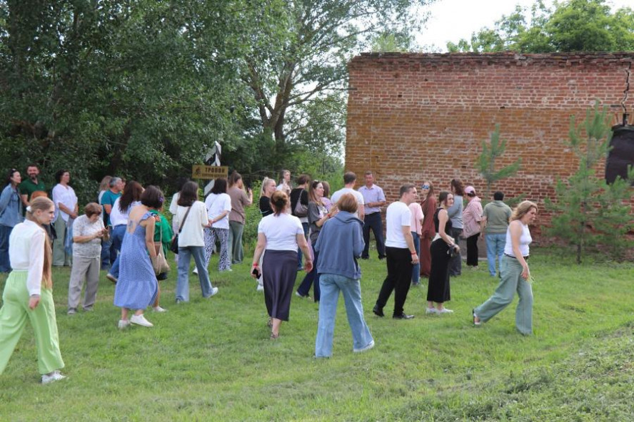 Участники проекта "Автоледи Тревел в Тамбовской области" проехали по маршруту "Тропой Сергеева-Ценского"
