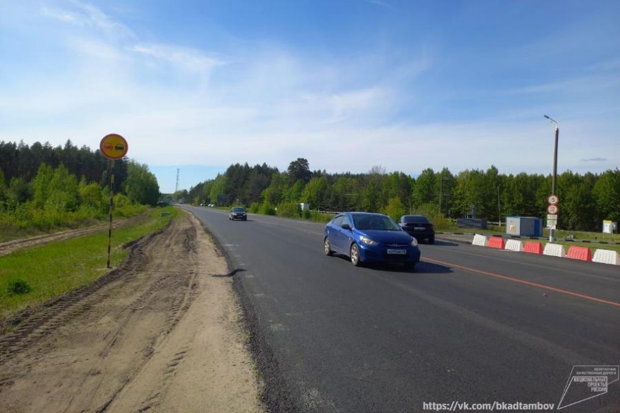 В Тамбовской области обновляют участок дороги к Рассказово