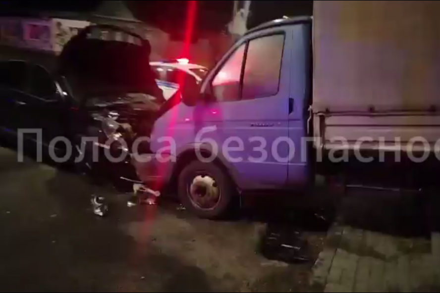 Погоня от полицейских по ночному Тамбову закончилась ДТП