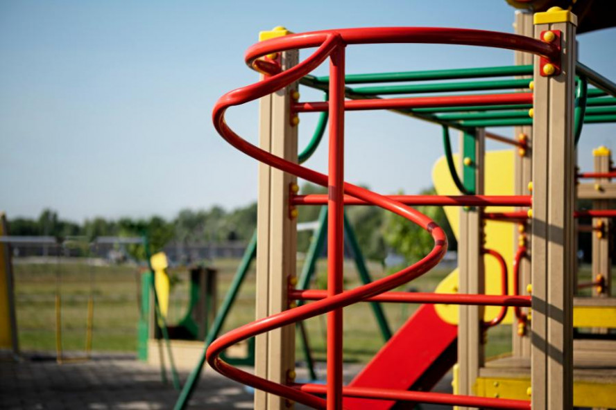 Прокуратура выявила "бесхозную" детскую площадку в Тамбовской области