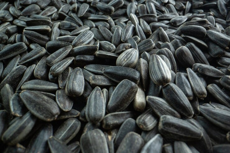 С территории бондарского сельхозпредприятия пытались украсть почти две тонны семян подсолнечника