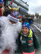 Спортивный Дед Мороз со Снегурочкой на этапе кубка мира по биатлону в Норвегии