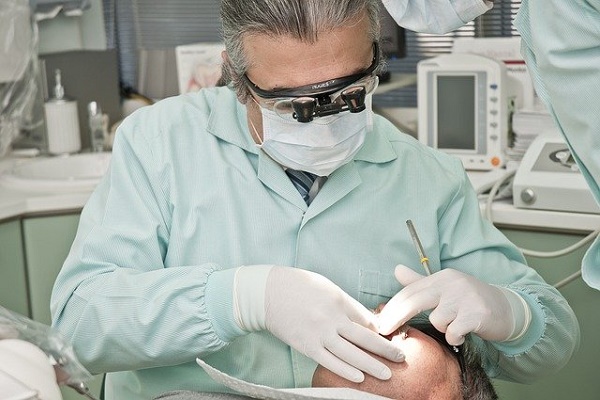 Стоматологи предупредили о риске онкологии из-за несвоевременного лечения зубов