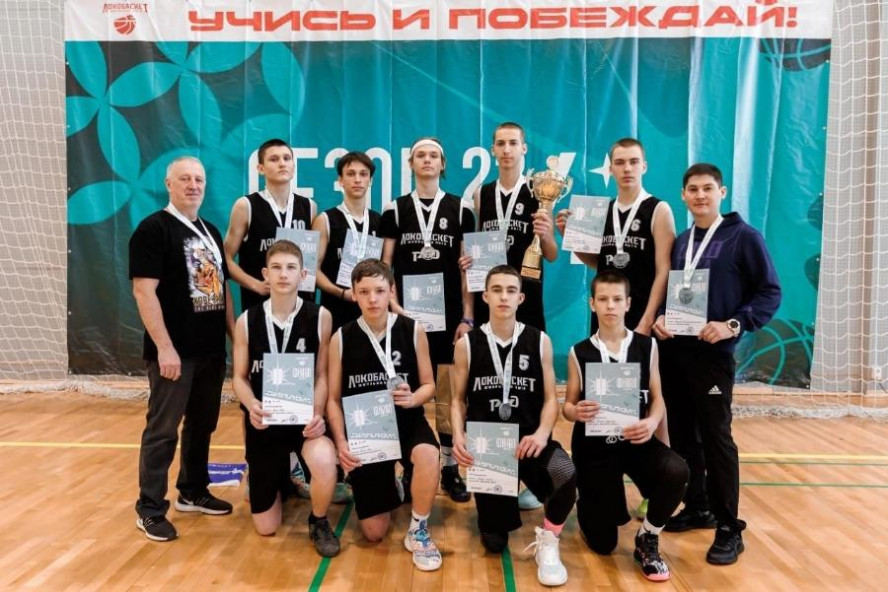 Впервые тамбовские баскетболисты стали серебряными призёрами чемпионата "Локобаскет"