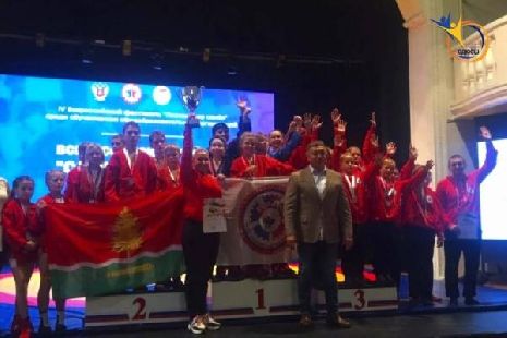 Самбисты из Котовска завоевали серебро на Всероссийском фестивале
