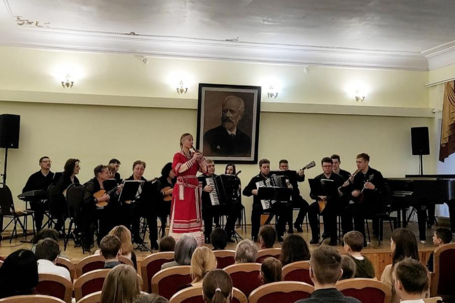 В Тамбовской картинной галерее пройдет концерт ансамбля русских народных инструментов
