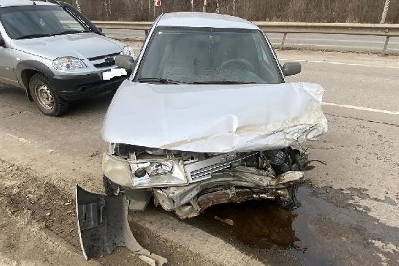 На юге Тамбова водитель "десятки" почувствовал себя плохо за рулём и врезался в отбойник