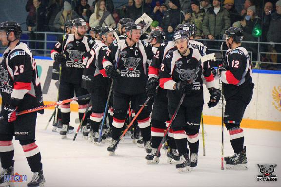ХК "Тамбов" одержал домашнюю победу в матче плей-офф ВХЛ