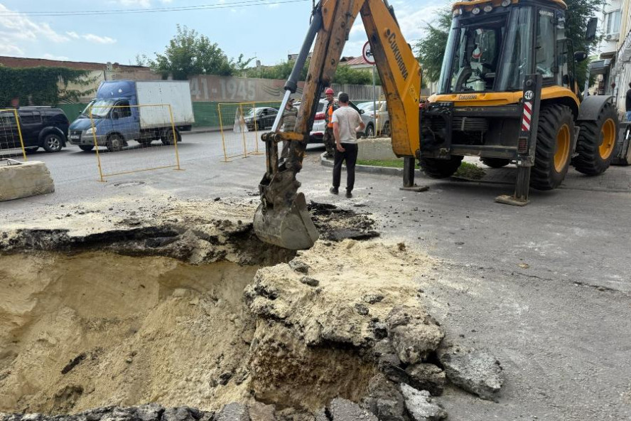 В Тамбове приступили к замене ветхого трубопровода на улице Куйбышева