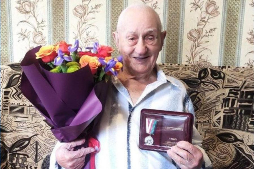 Ветерану Прохоровского сражения из Тамбова вручили юбилейную медаль