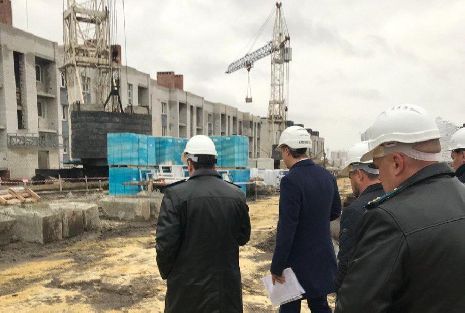 Прокурор области проинспектировал ход строительства дома для детей-сирот в Мичуринске