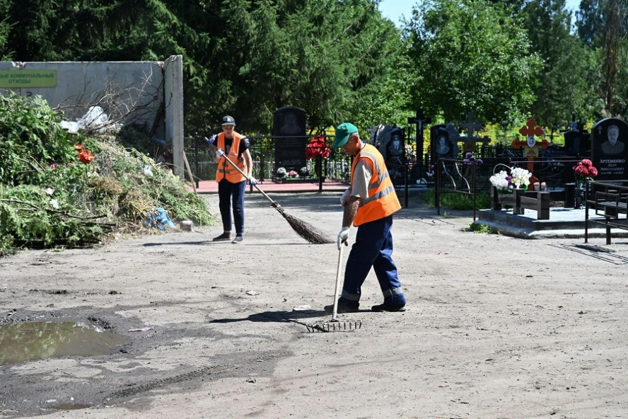 На Полынковском кладбище в Тамбове провели плановую уборку