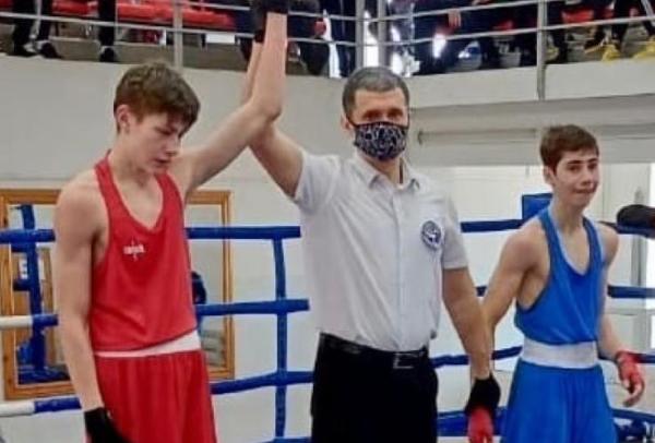 Тамбовский боксёр вышел в полуфинал Первенства России