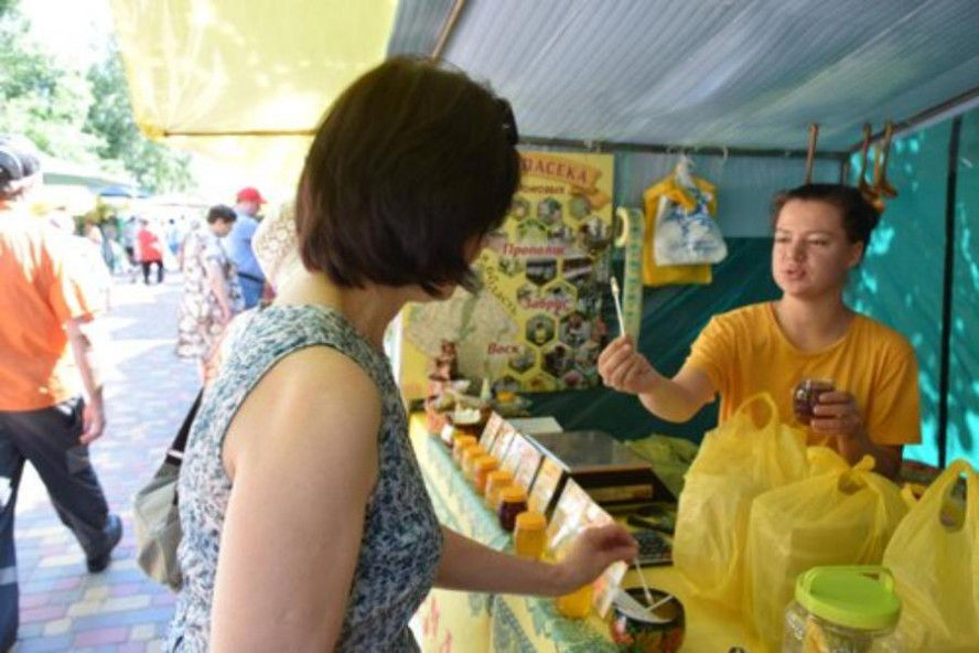 В Тамбове на ярмарке мёда угостят чаем с травами
