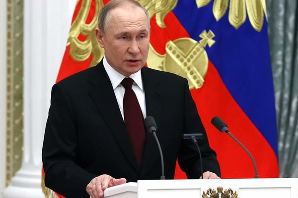 Владимир Путин допустил снятие ограничений для контактировавших с больными COVID-19