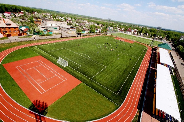 На стадионе "Локомотив" в Мичуринске началась реконструкция футбольного поля