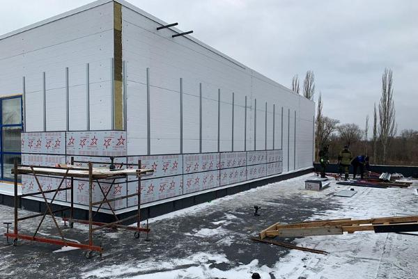 В Котовске завершаются отделочные работы в строящемся бассейне