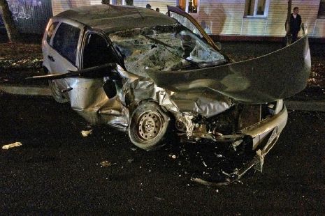 В Тамбове два автомобиля получили серьёзные повреждения в ДТП