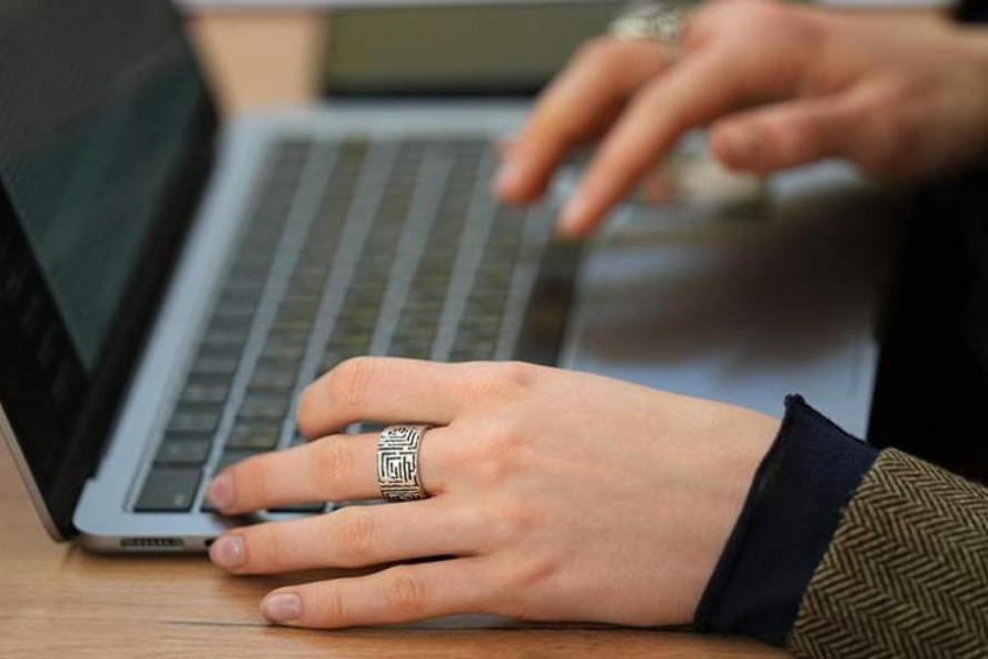 В Госдуме разработали проект о компенсации работникам за использование личной техники