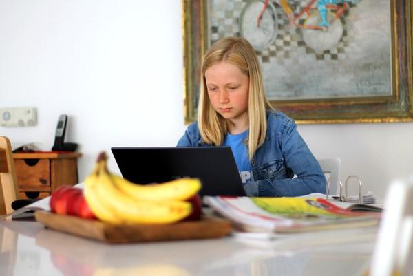 Для российских школьников создадут детские тарифы интернета