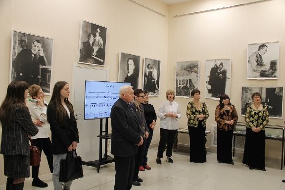 В Музейно-выставочном центре открылась фотовыставка к 150-летию Сергея Рахманинова