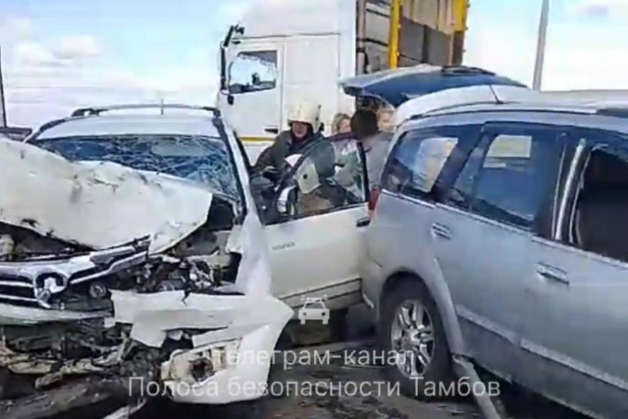 В Петровском округе в ДТП с двумя автомобилями "Грейт Волл" пострадали два человека и один погиб