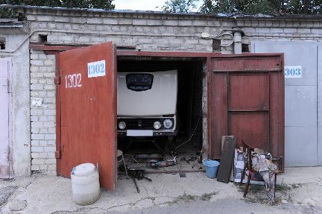 Власти Тамбова ищут владельцев гаражей, расположенных на Коммунальной