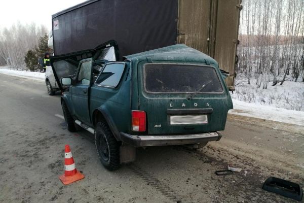 В Бондарском районе внедорожник протаранил грузовую "ГАЗель": двое пострадали