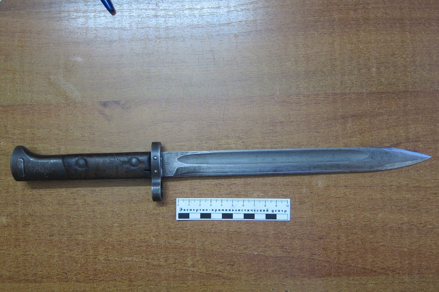 Тамбовчанин пытался незаконно продать старинный штык-нож