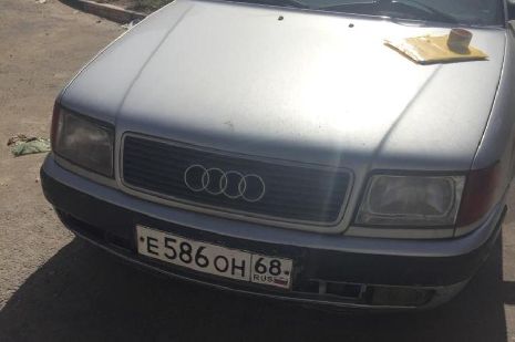 В Тамбове ищут владельца брошенного автомобиля на улице Ореховой