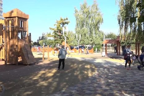 Глава Тамбова вновь приехала с проверкой в детский деревянный городок на Набережной