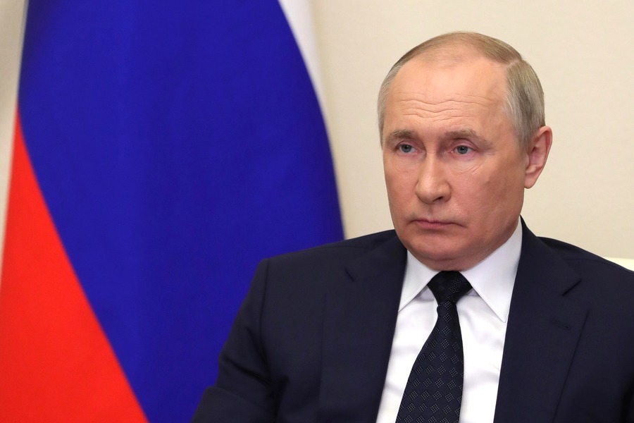 Путин поручил правительству представить идеи по допиндексации зарплат и пенсий